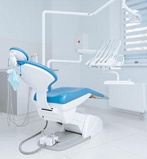 Imagen de sillones y equipos dentales